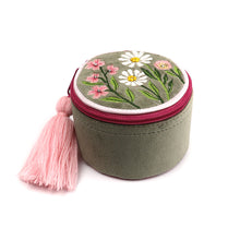 Load image into Gallery viewer, Meadow Trinket Box