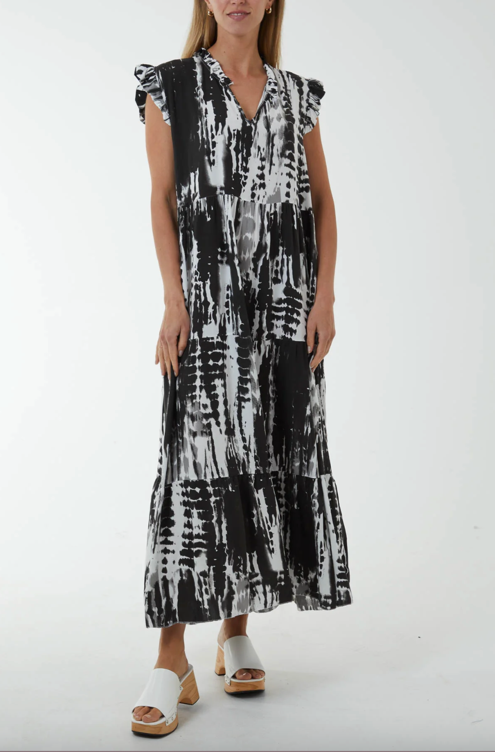 Frill Sleeve Tiered Dress (Black)