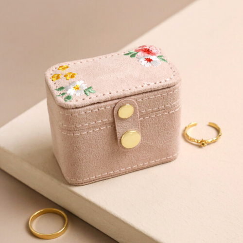 Embroidered Flowers Ring Box