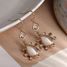 Load image into Gallery viewer, Teardrop Earrings