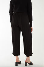 Load image into Gallery viewer, Wide Leg Trousers (Black)